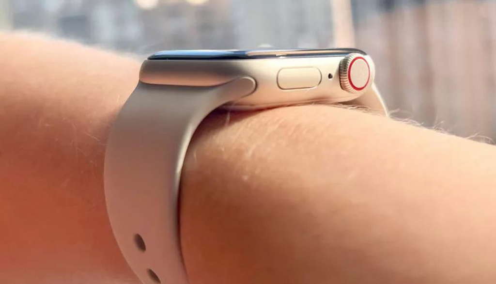 مشخصات نمایشگر Apple Watch SE 2022